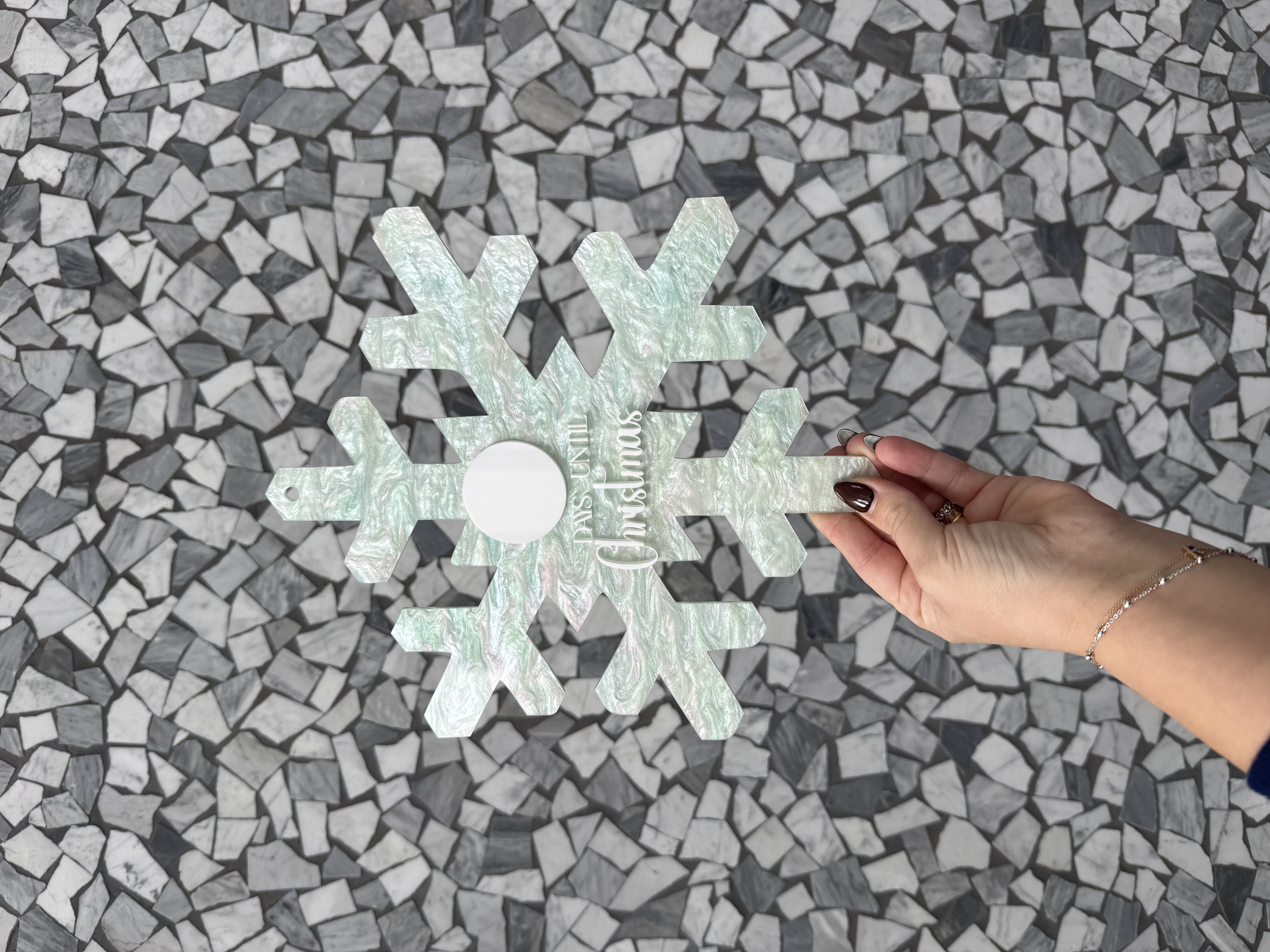 Snowflake Countdown Sign – “Days Until Christmas”