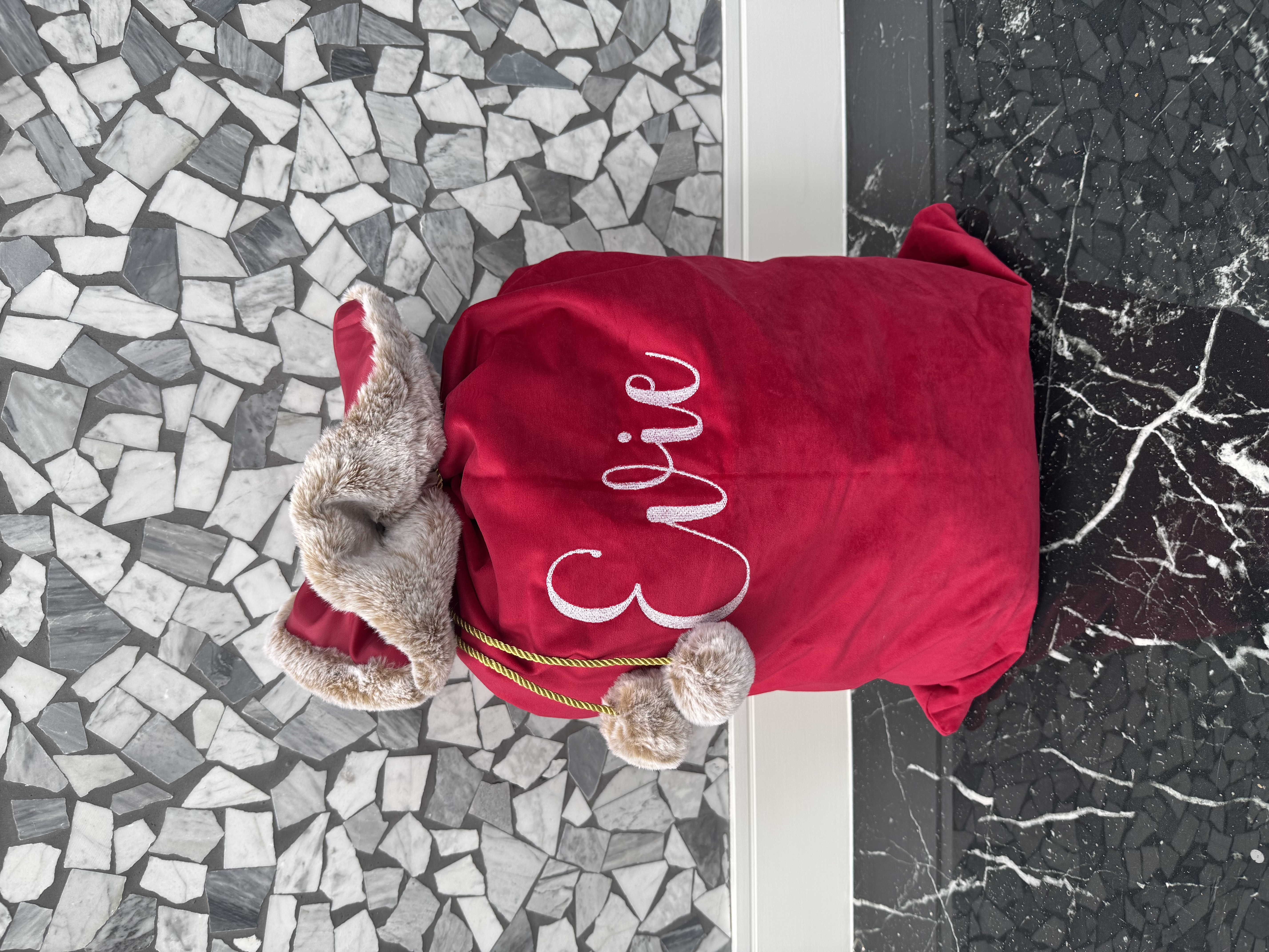 Personalized Red Velvet Christmas Gift Sack with Fur Trim – Evie